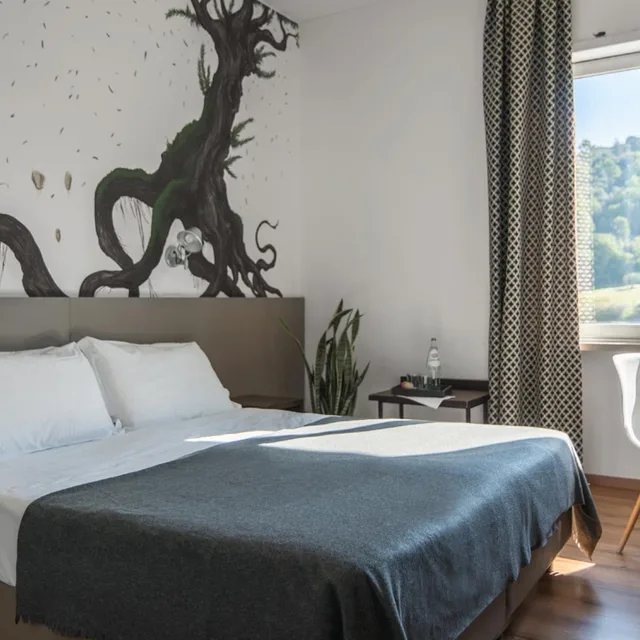 Art, Double or Twin Bed, Street View, Arca Hotel 2/4