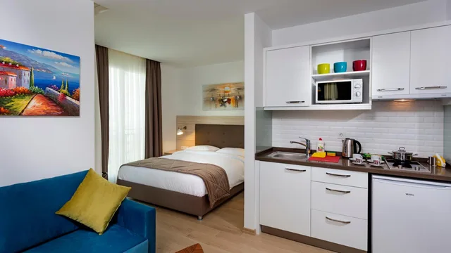 استوديو بشرفة، The Room Hotel & Apartments 4/8