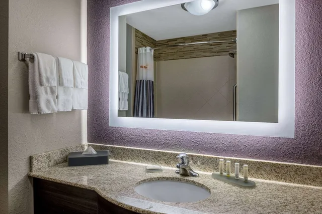 Room, 2 Queen Beds, La Quinta Inn & Suites by Wyndham Covington 9/9