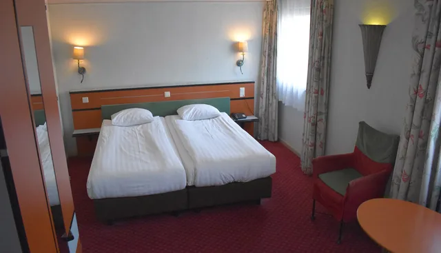 غرفة قياسية بسرير مزدوج، Hotel Kasteel Erenstein 1/3