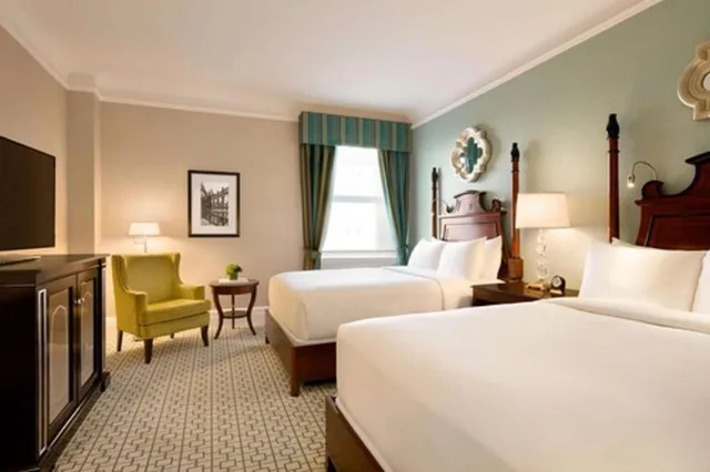 Deluxe, 2 Double Beds, Parliament View، Fairmont Chateau Laurier 2/4