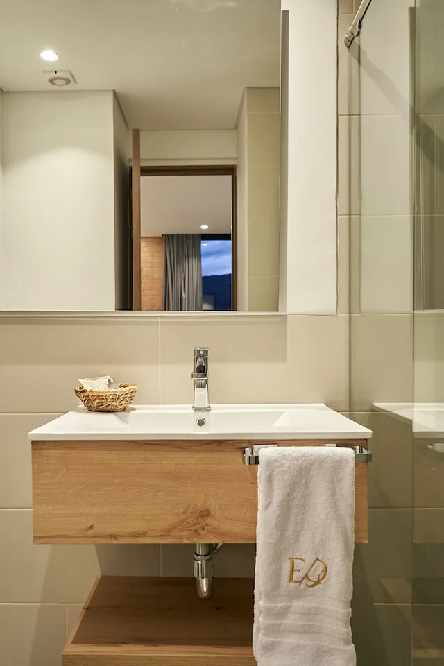 غرفة سوبيريور بسرير مزدوج بشرفة، Eutopiq Hotel 6/6