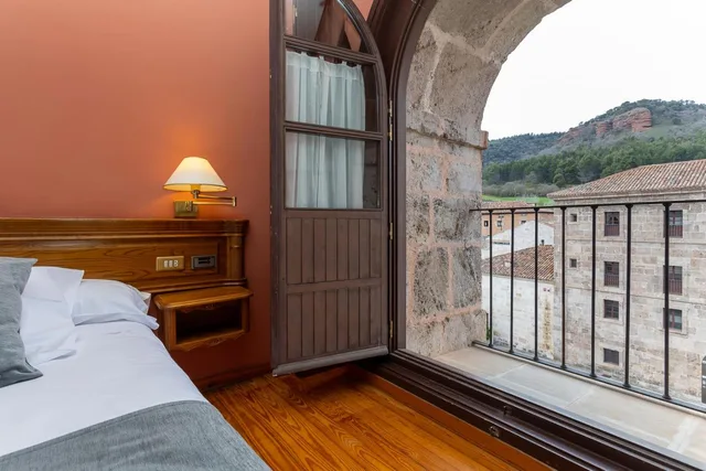 غرفة بسرير فردي، Monasterio de San Millan 6/10