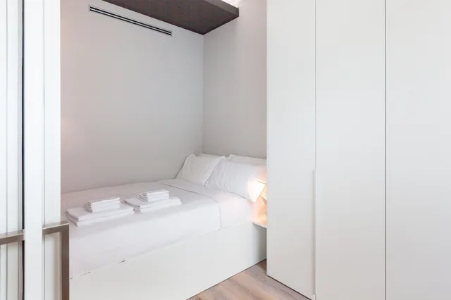 شقة بسرير مزدوج مع أريكة، easyhomes - City Centre Suites 8/10