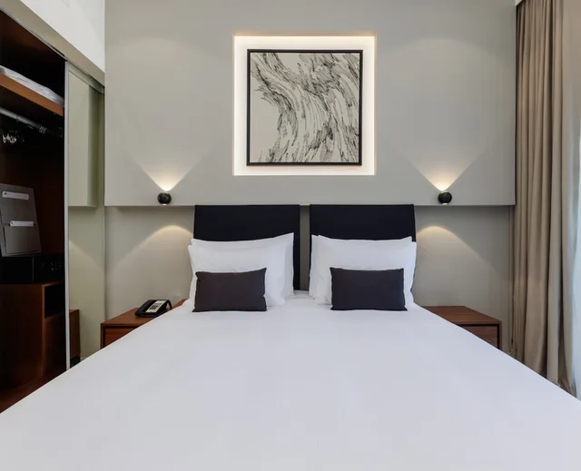 Standard, Laundry، Holiday Inn Dubai Village Circle 6/9