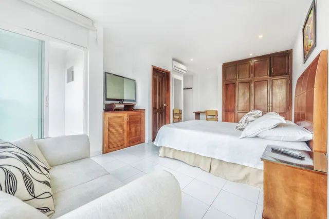 غرفة سوبيريور بسرير كوين، Coral Reef Hotel 3/10
