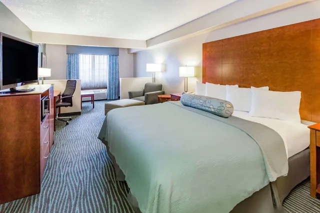 غرفة بسرير كوين، Americinn By Wyndham Des Moines Airport 1/7