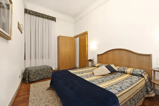 غرفة قياسية بسرير مزدوج، Hotel Alla Fava 1/2