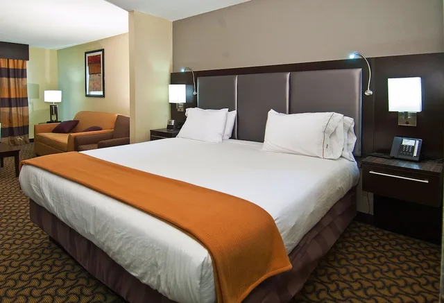 غرفة قياسية بسرير كوين، Holiday Inn Express Hotel And Suites Jackson Pearl Intl Airport 1/2