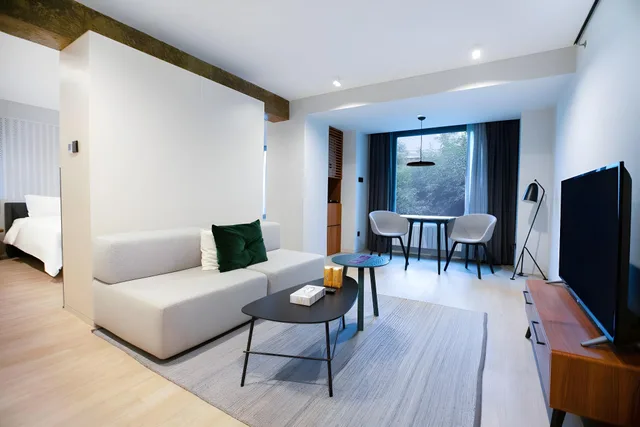 Select, Suite، Stey-Wangfujing 2/2