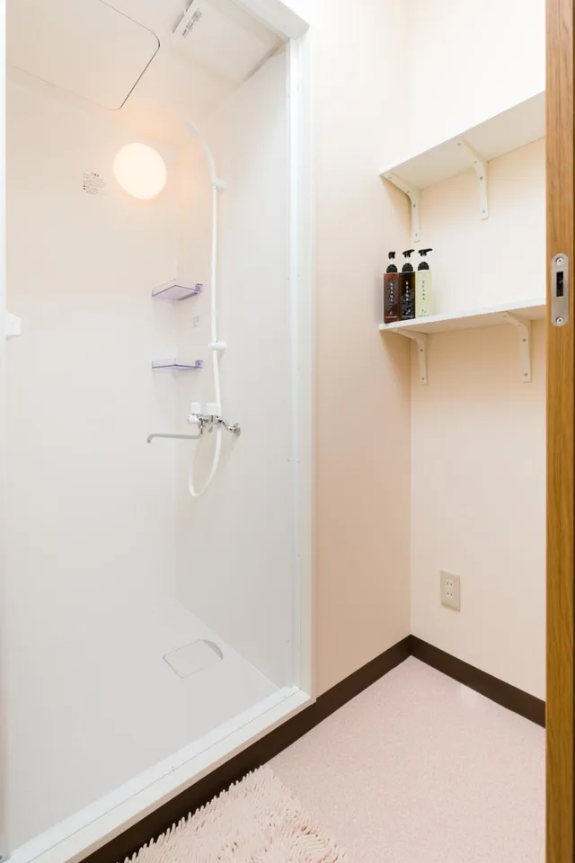 غرفة رباعية بأسرّة بطابقين بحمام مشترك، ABC Guest House 3/3