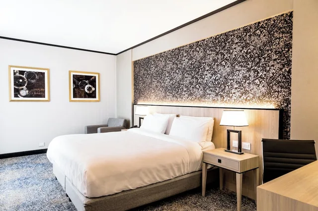 غرفة بريميوم بسرير كينج في طابق مرتفع، Holiday Inn Rosario 2/5