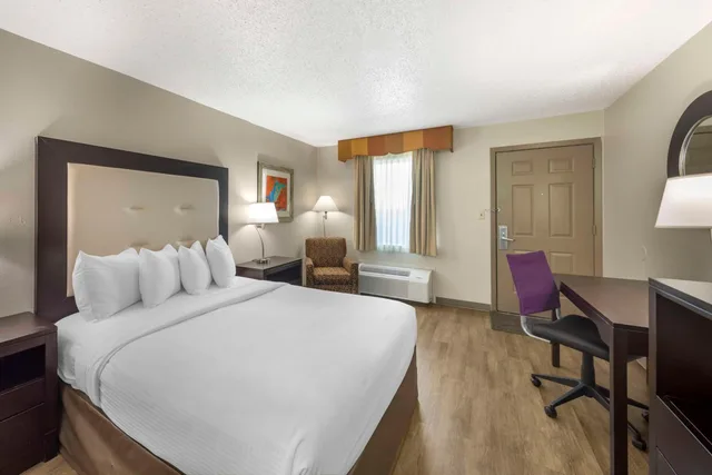 غرفة بسرير كوين لذوي الإعاقة، Best Western Athens Inn 5/6