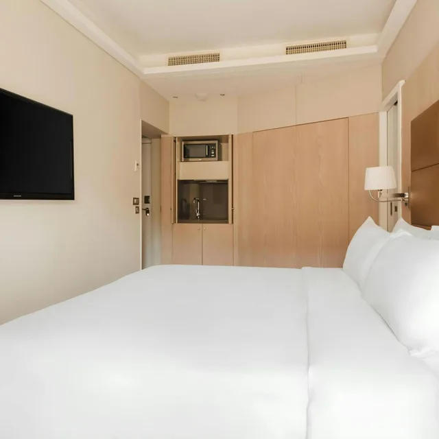 غرفة ديلوكس بسرير كينج بمطبخ صغير، L Edmond Hotel Parc Monceau 2/3