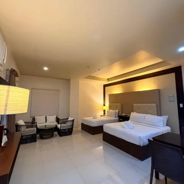 جناح تنفيذي، Sierra Hotel 7/10