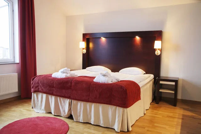 Standard, Queen Bed, Pool Access، Hotel Skansen 1/4