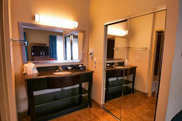 جناح استوديو بسرير كينج، Hampton Inn & Suites Jacksonville - Beach Boulevard/Mayo Clinic Area 8/8