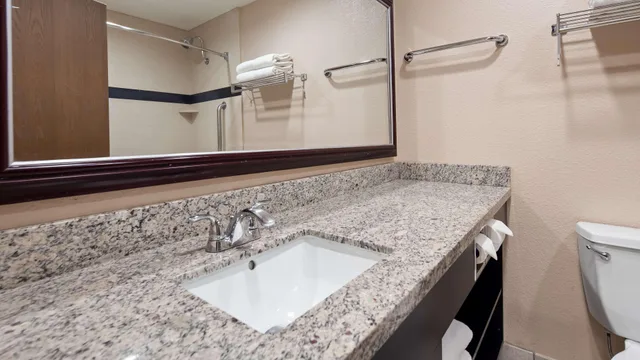 غرفة بسرير كينج بحوض استحمام لذوي الإعاقة، Best Western Plus Heritage Inn Rancho Cucamonga/Ontario 9/10