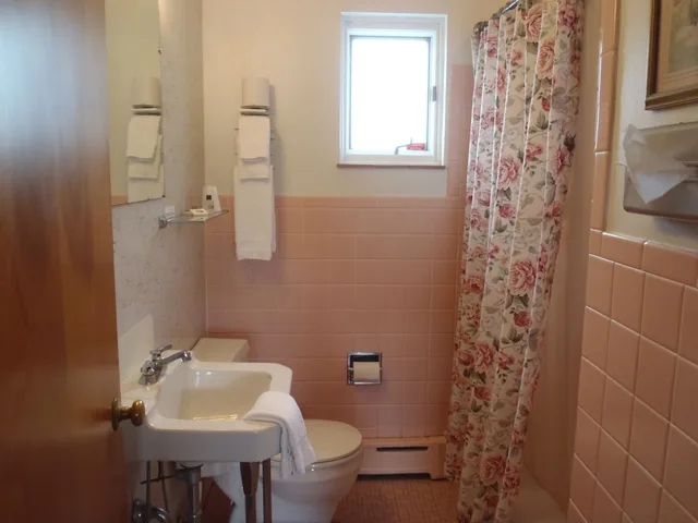 غرفة قياسية بسريرين مزدوجين، Glass House Inn 10/10