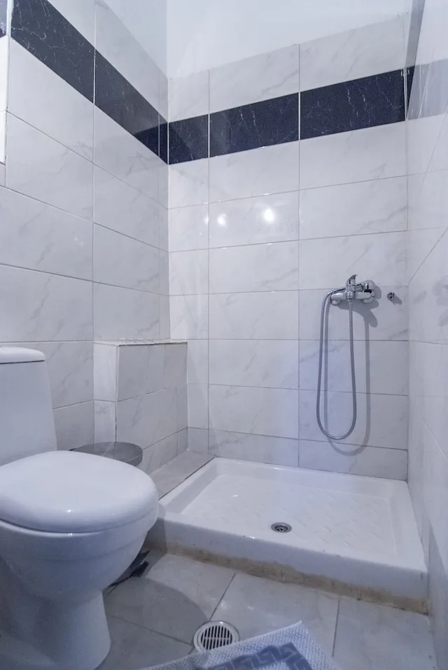 غرفة اقتصادية بحمام خاص، Elikon Hotel 2/2