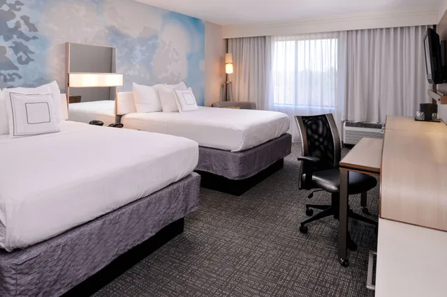 غرفة بسريرين كوين، Country Inn & Suites by Radisson, Brown Deer - Milwaukee North 2/3