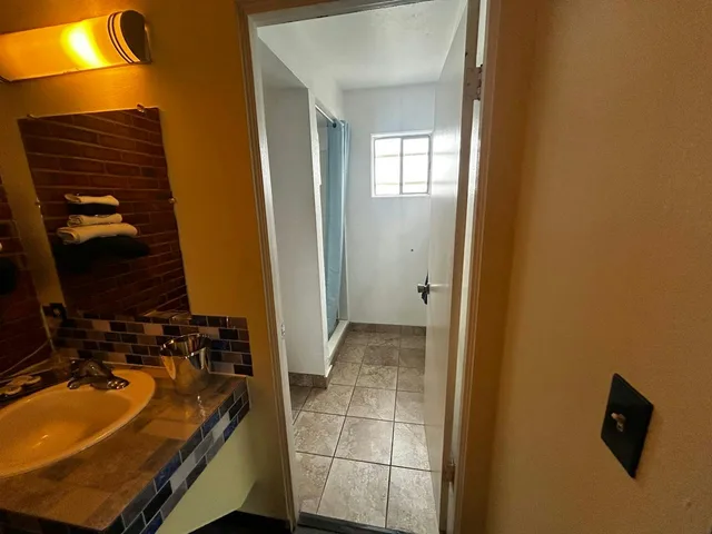 غرفة بسرير كينج، Travelers Inn by OYO Longview Kelso 5/5