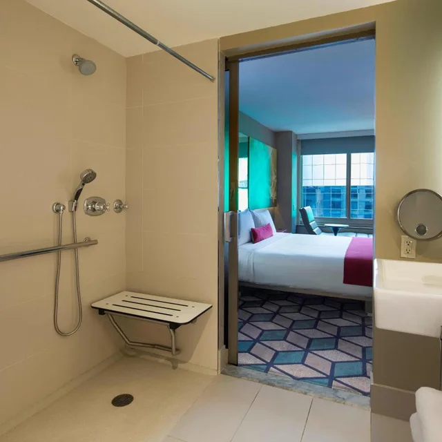 Spectacular, Guest Room, King Bed, Skyline View، W New York Times Square 5/5