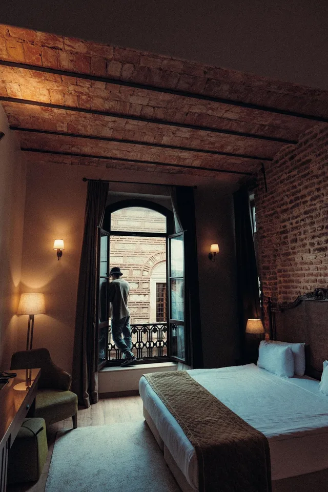 لوفت عائلي، Mest Hotel 3/5