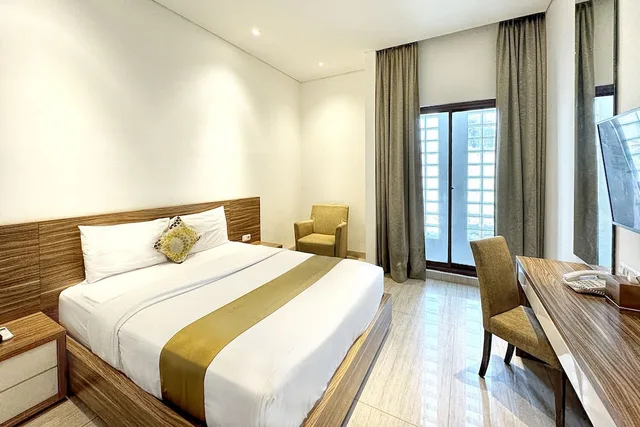 غرفة تنفيذية بسرير كوين، Rasuna Icon Hotel 1/7