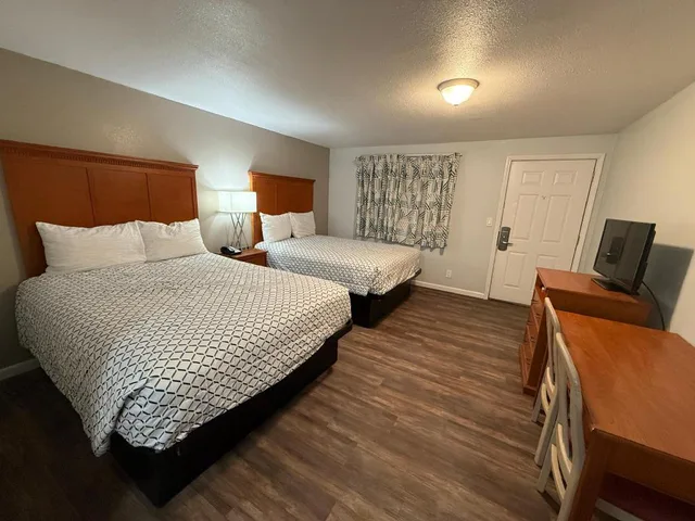 Suite, 2 Double Beds, Kitchenette, Budget Inn Bend by OYO 1/6