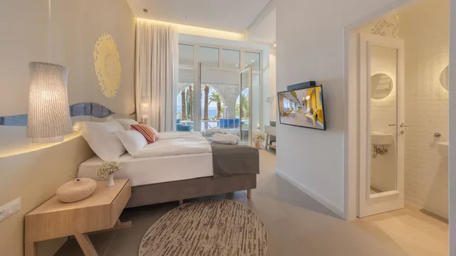 Junior Suite, Deluxe, Twin Beds, Swim Up Pool، Bluesun Hotel Jadran 2/7