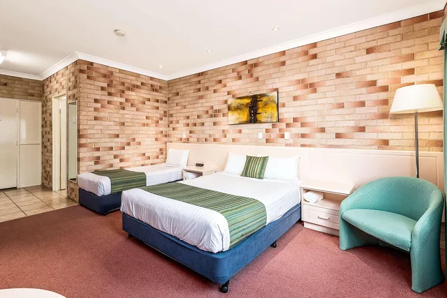 غرفة كبيرة بسريرين منفصلين، Comfort Inn Glenfield 2/8