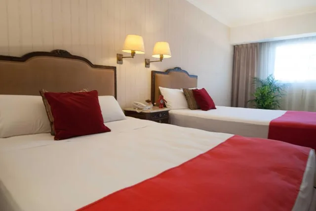 غرفة قياسية بسريرين منفصلين بجاكوزي، Ramada by Wyndham Buenos Aires Centro 4/7