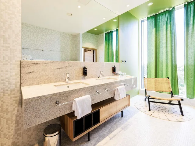 جناح بسرير مزدوج، Mercure Tallinn 3/4