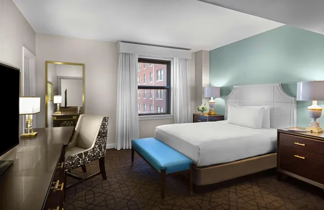 غرفة بسرير كوين، The Chase Park Plaza Royal Sonesta St. Louis 2/4