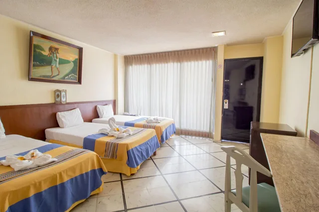 غرفة ثلاثية، Hotel Ambassador Merida 4/10