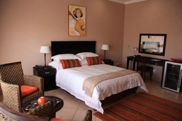 غرفة متصلة بريميوم بسرير مزدوج، Attache Guest Lodge 2/3
