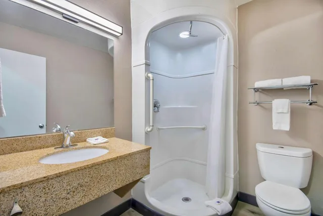 غرفة ديلوكس رباعية، Motel6 Austin, TX - North 4/4