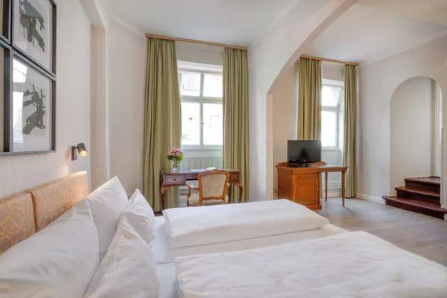 غرفة كلاسيكية بسرير مزدوج في الملحق، Eisenhut Hotel 7/10