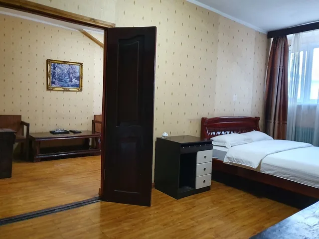 غرفة ديلوكس بسريرين مزدوجين، Land Hotel 1/6
