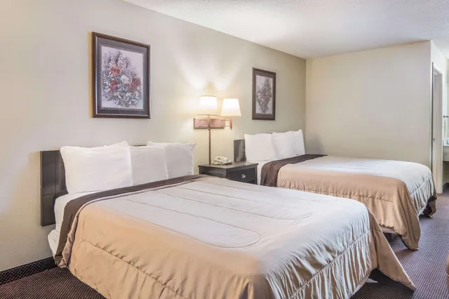 غرفة قياسية بسريرين كوين، Econo Lodge Inn & Suites Sweetwater I-20 1/10