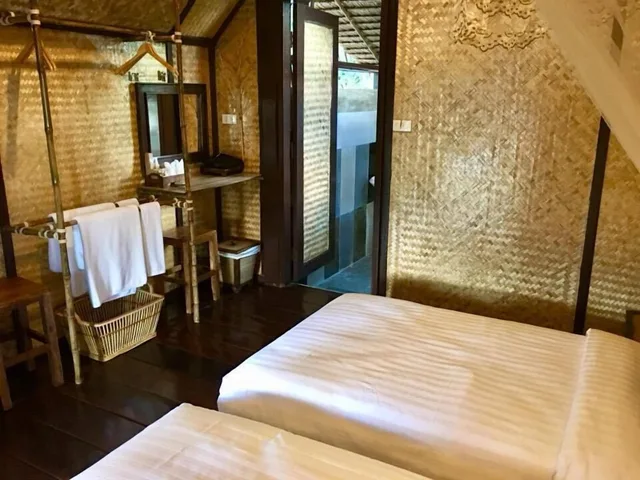 Hut, Forest, Twin Beds, Jirung Health Village 2/2