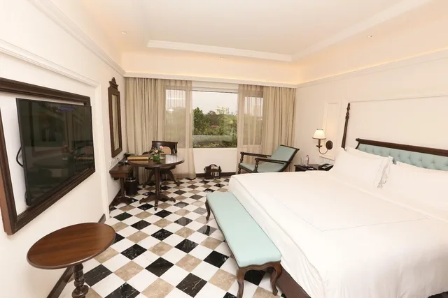 غرفة فاخرة بسرير كينج بإطلالة، TAJ BENGAL 1/1