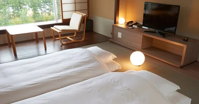 غرفة يابانية بفرشتي فوتون بإطلالة على البحيرة بأرضية تاتامي، Lake Biwa Marriott Hotel 2/3