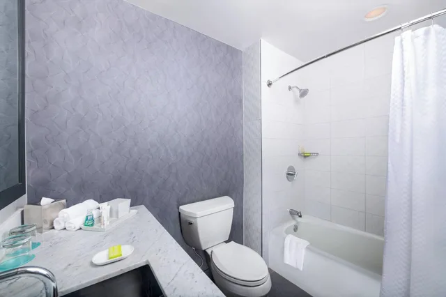 غرفة بسرير مزدوج لذوي الإعاقة، Le Meridien Atlanta Perimeter 3/5