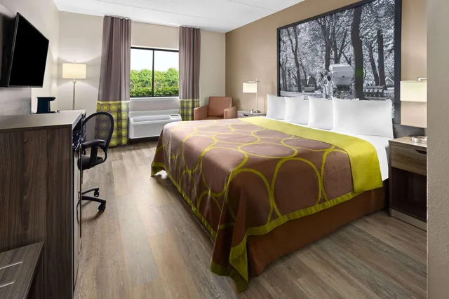 غرفة بسرير كينج، Super 8 By Wyndham Henrietta/Rochester Area 1/2