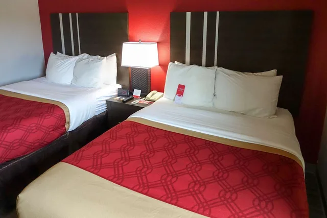 غرفة بسريرين مزدوجين، Brisa Pacifica Hotel Encinitas 3/5