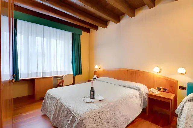 غرفة بسرير مزدوج أو سريرين منفصلين، Hotel Corot 1/1
