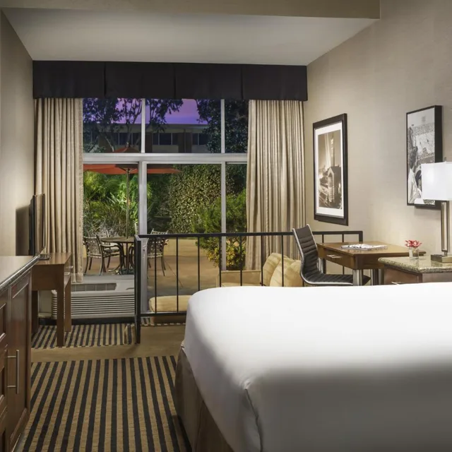 Premium, 2 Double Beds, USC Hotel 1/2