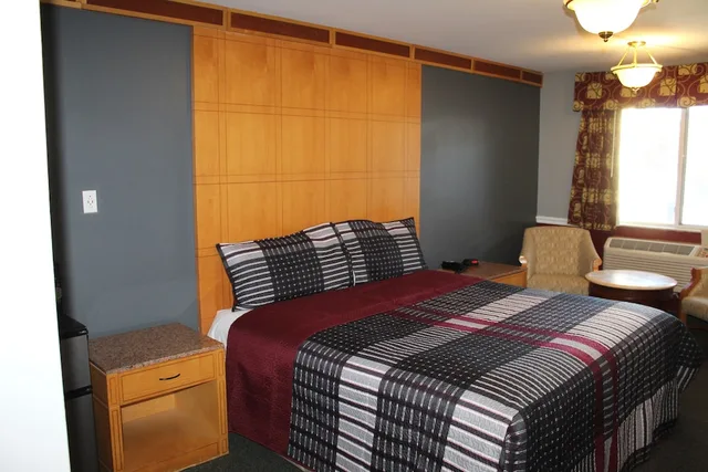 Superior, King Bed, Smoking, Liberty Inn Atlantic City 7/10